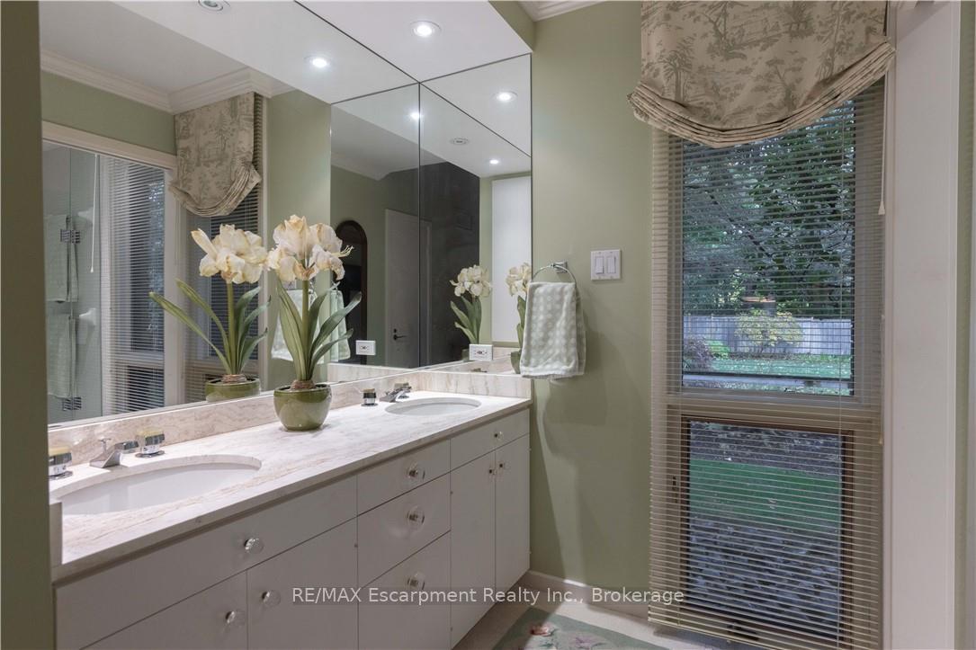 Photo 22 of 1168 Carey Road, Oakville, Morrison — HOMEH