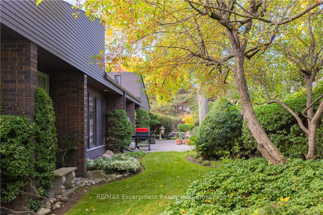 Photo 31 of 1168 Carey Road, Oakville, Morrison — HOMEH