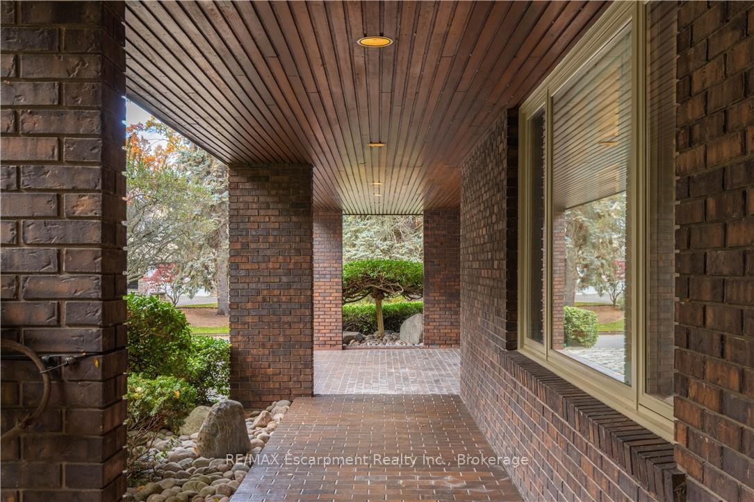 Photo 33 of 1168 Carey Road, Oakville, Morrison — HOMEH