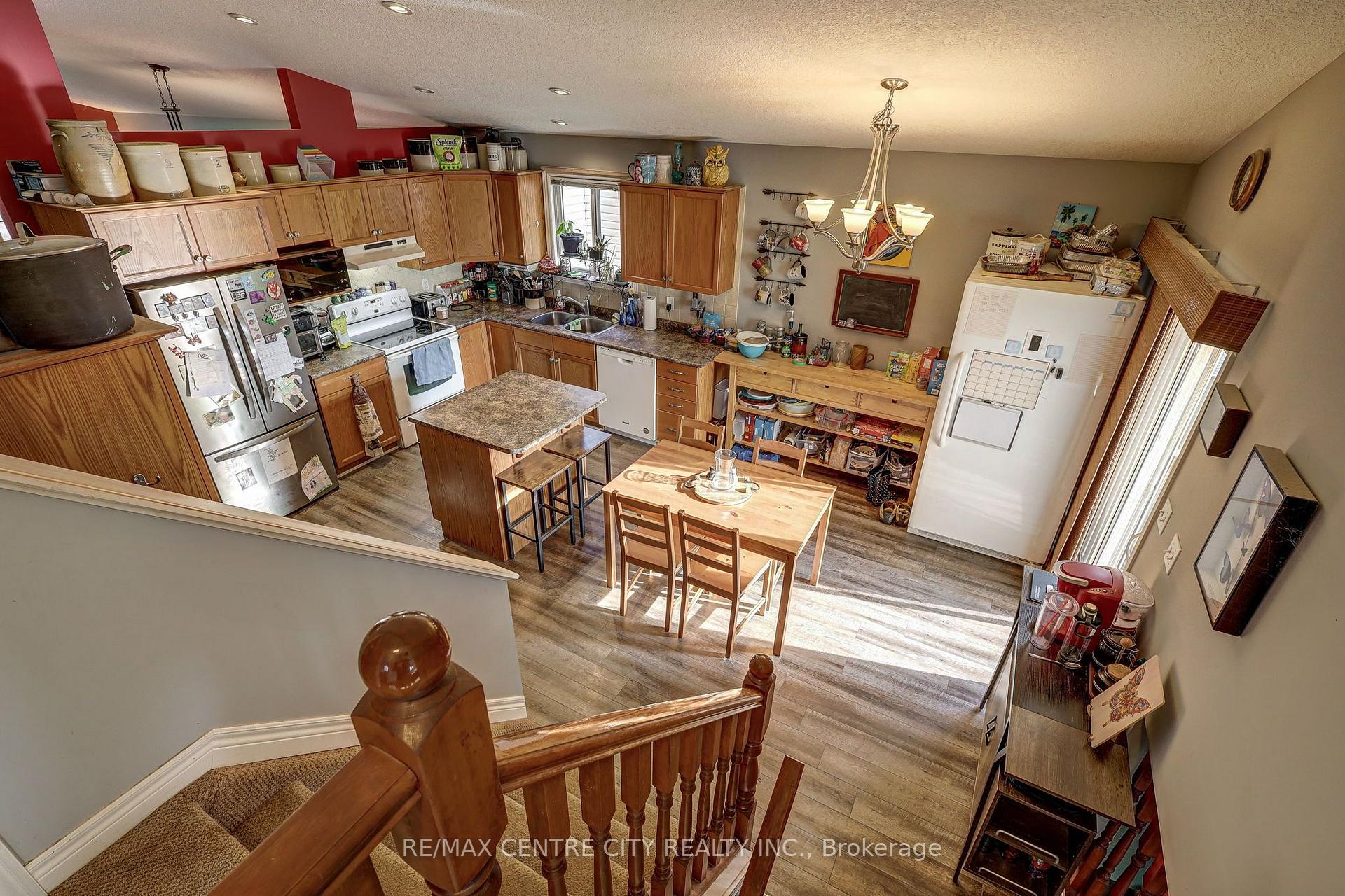 Photo 23 of 26 Glenview Court, St. Thomas — HOMEH