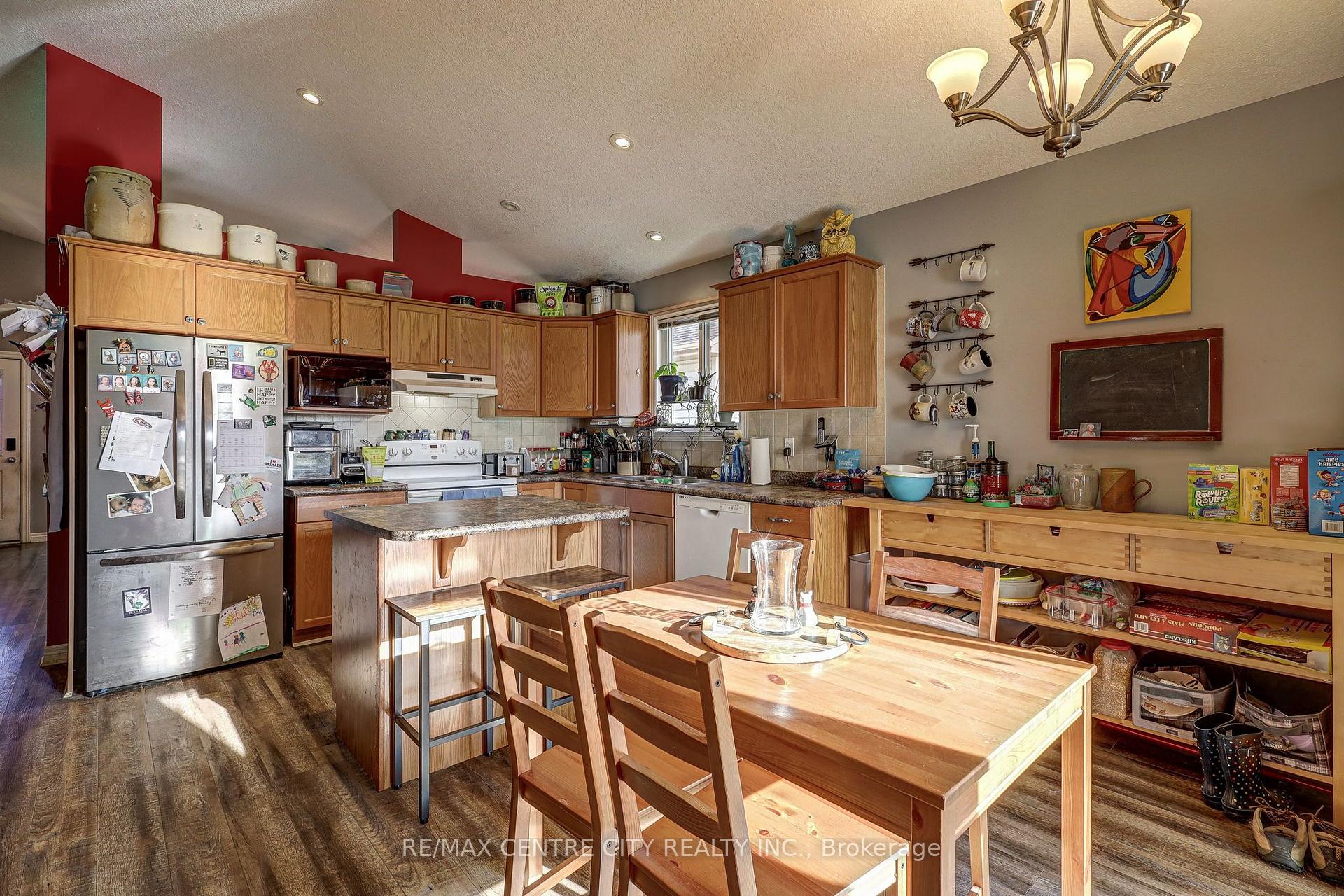 Photo 24 of 26 Glenview Court, St. Thomas — HOMEH