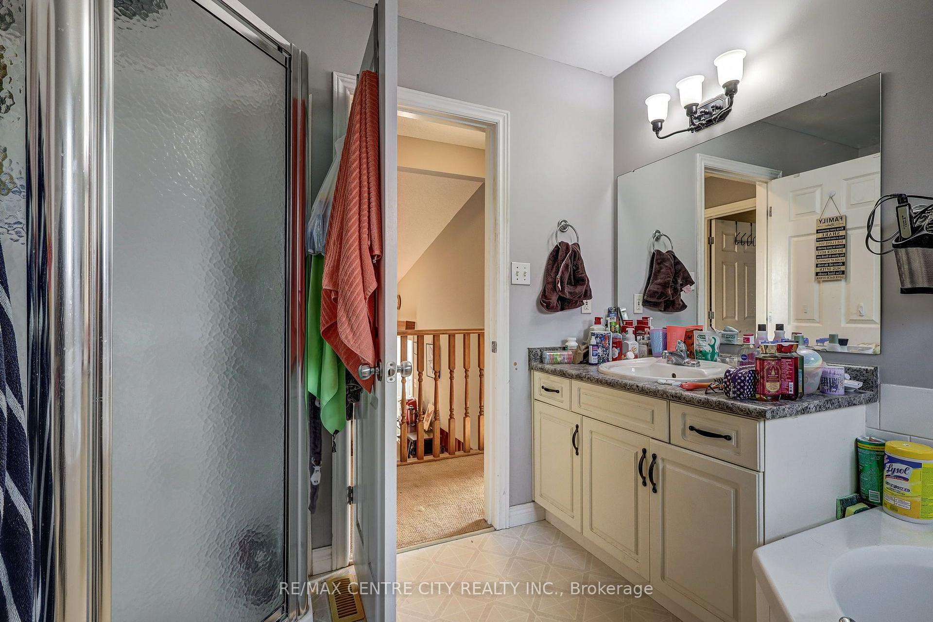 Photo 32 of 26 Glenview Court, St. Thomas — HOMEH