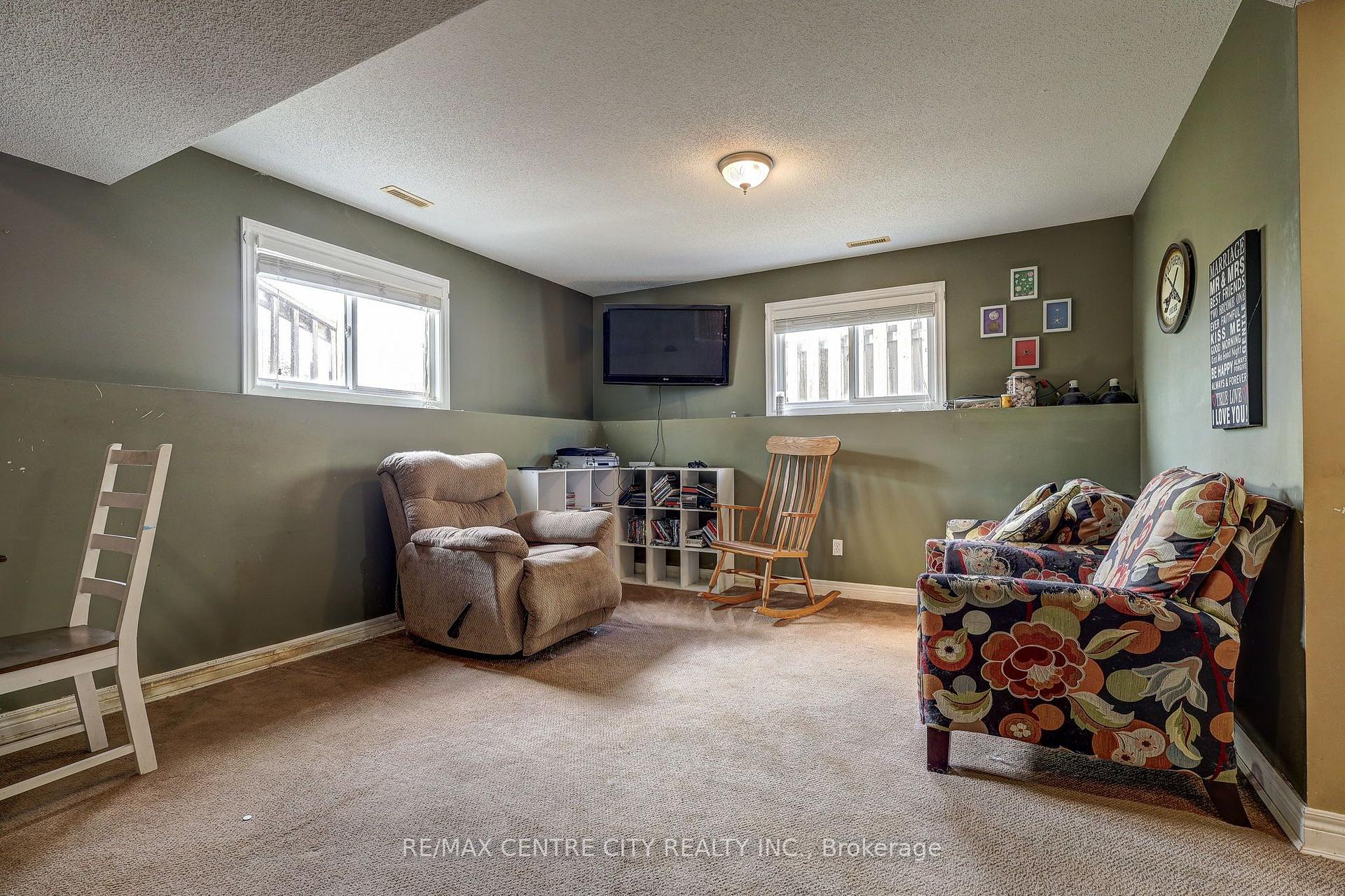 Photo 38 of 26 Glenview Court, St. Thomas — HOMEH
