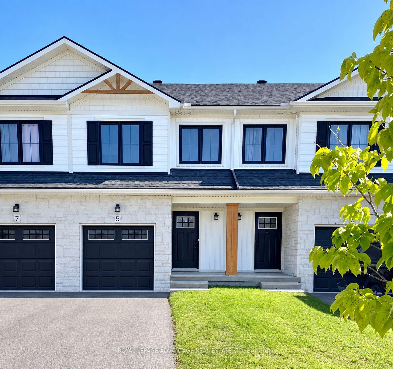 Photo 1 of 5 Whitcomb Crescent, Smiths Falls, Smiths Falls — HOMEH