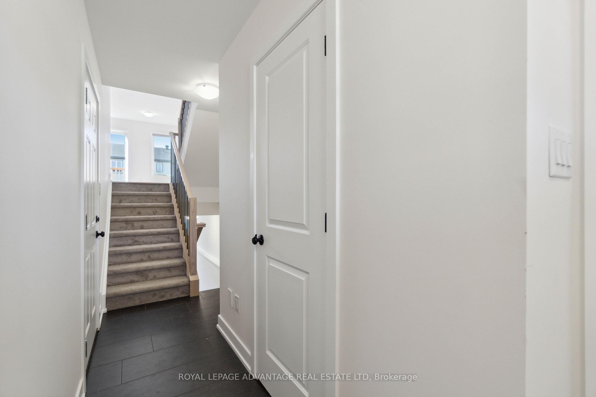 Photo 3 of 5 Whitcomb Crescent, Smiths Falls, Smiths Falls — HOMEH