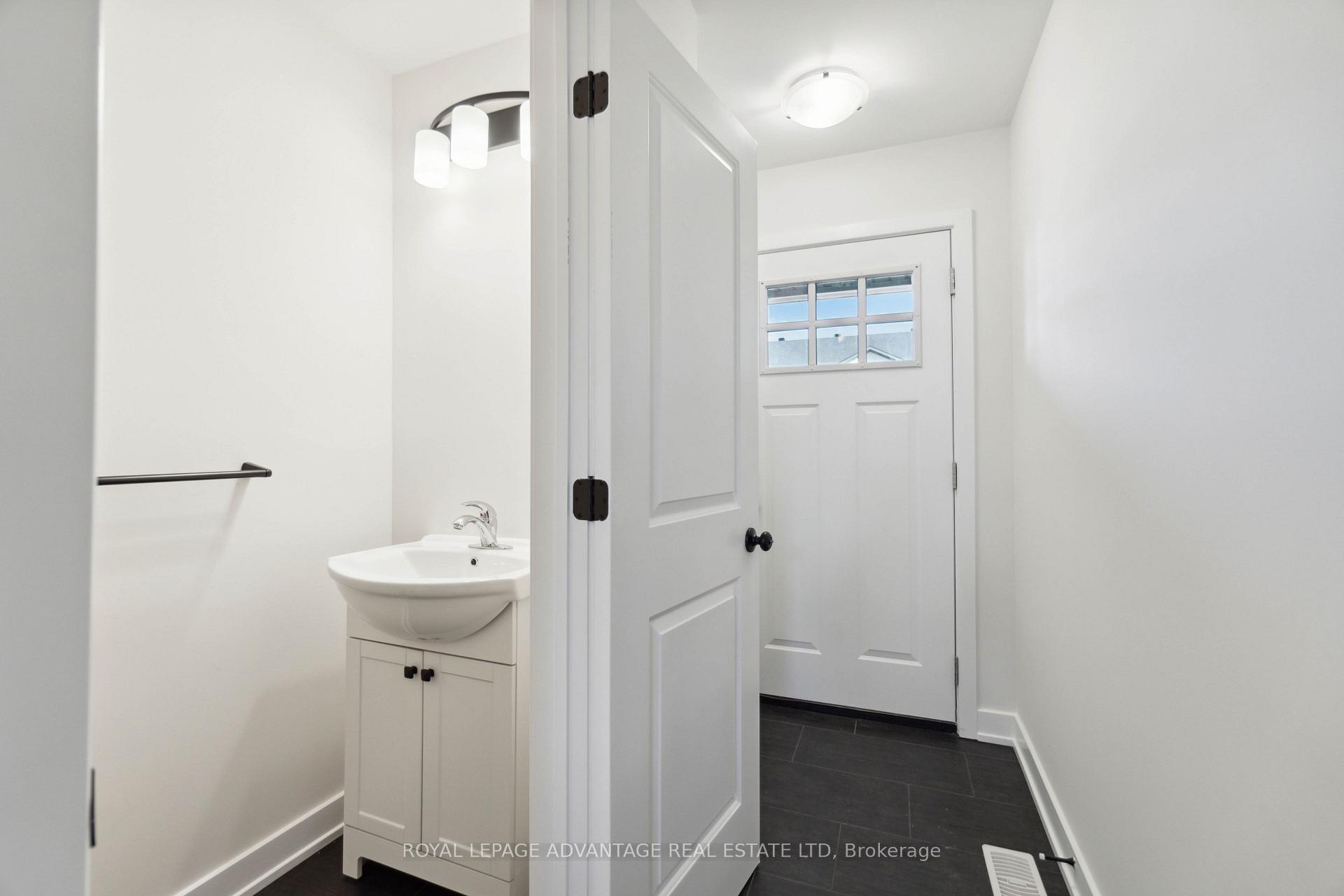 Photo 4 of 5 Whitcomb Crescent, Smiths Falls, Smiths Falls — HOMEH
