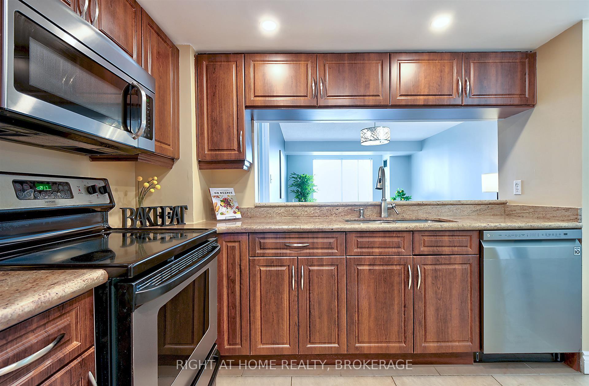 Photo 6 of Unit 206, 101 Subway Crescent, Etobicoke, Islington-City Centre West — HOMEH
