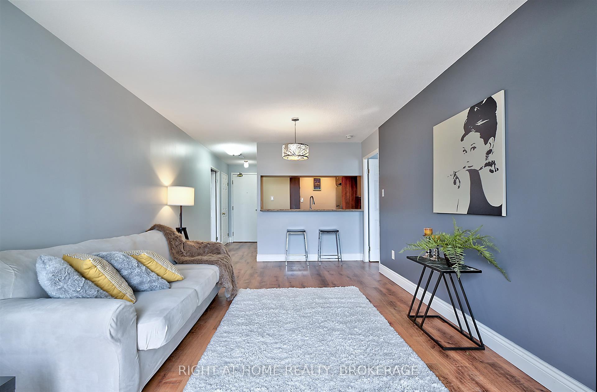 Photo 9 of Unit 206, 101 Subway Crescent, Etobicoke, Islington-City Centre West — HOMEH