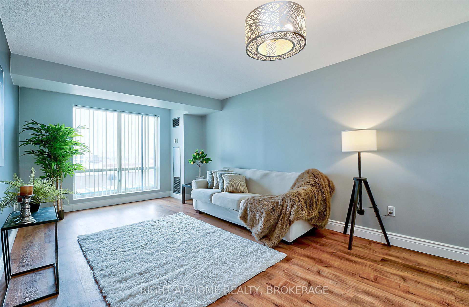 Photo 8 of Unit 206, 101 Subway Crescent, Etobicoke, Islington-City Centre West — HOMEH