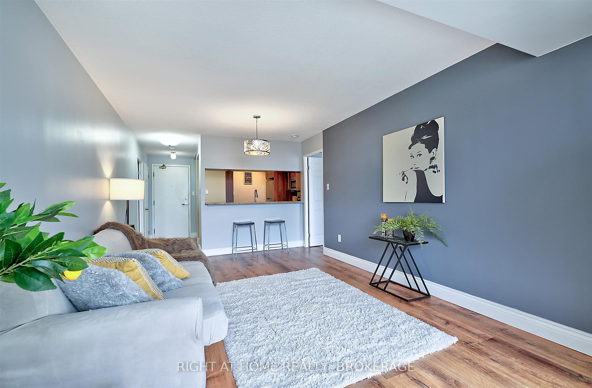 Photo 10 of Unit 206, 101 Subway Crescent, Etobicoke, Islington-City Centre West — HOMEH
