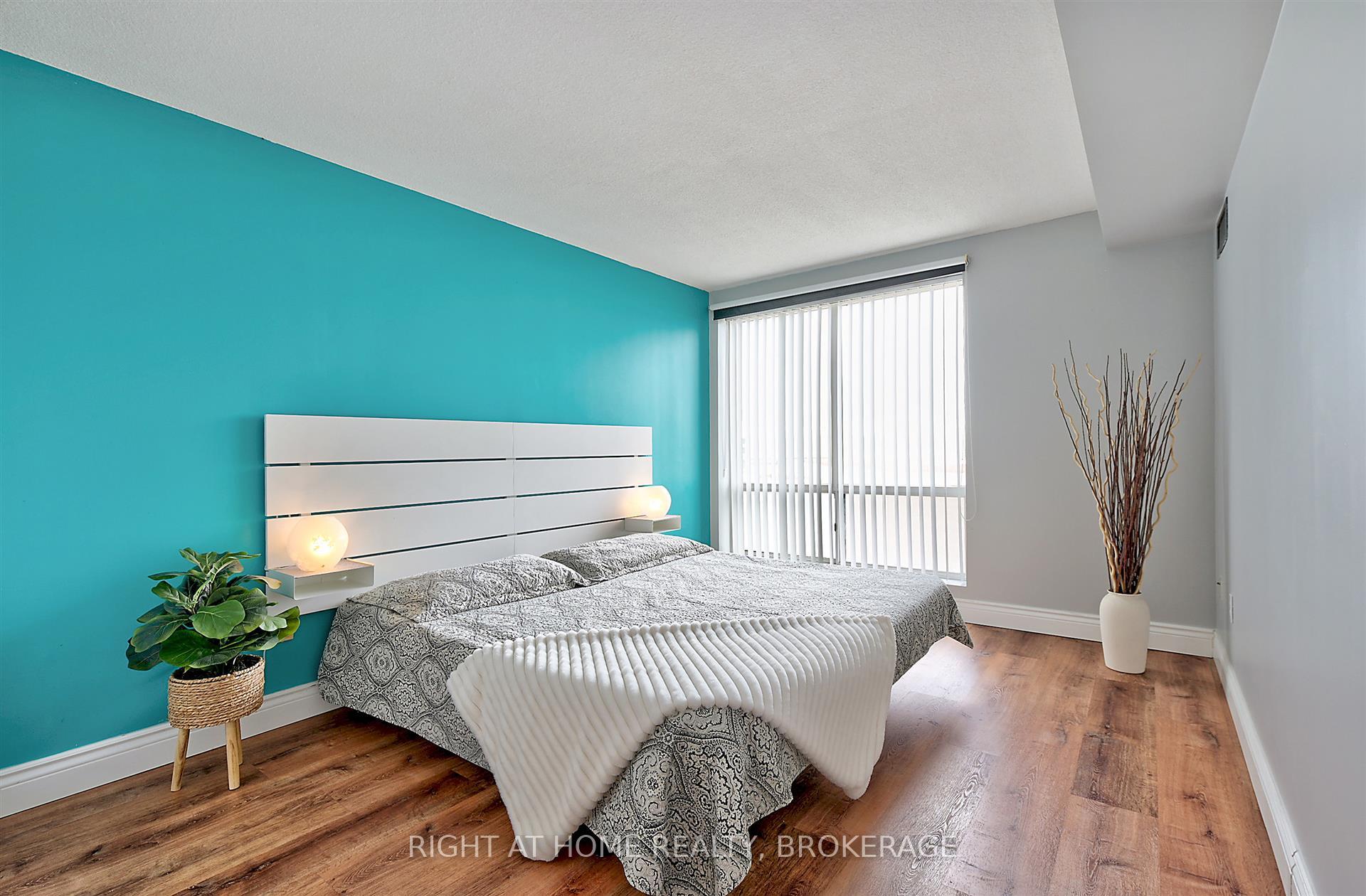 Photo 11 of Unit 206, 101 Subway Crescent, Etobicoke, Islington-City Centre West — HOMEH