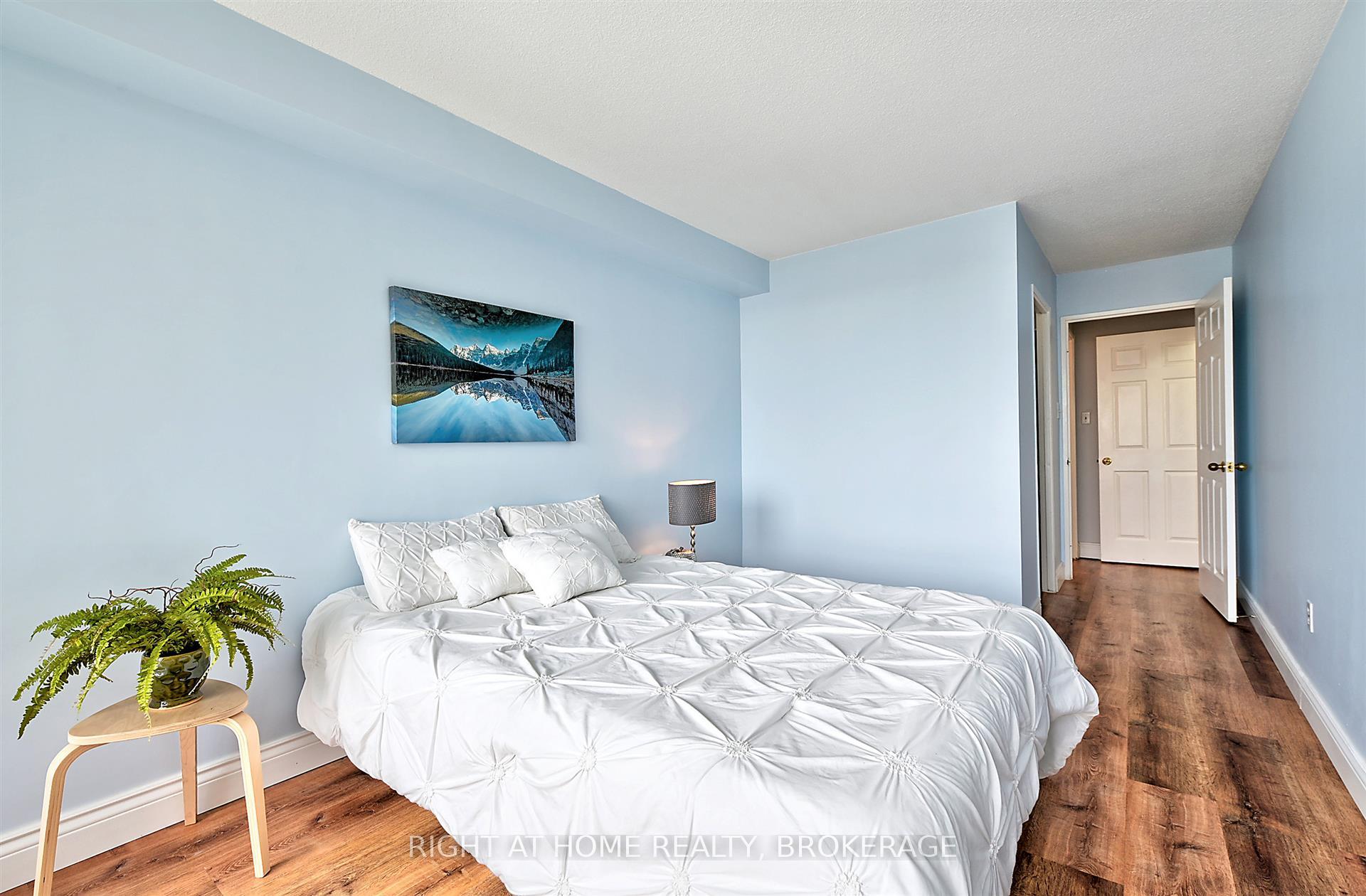 Photo 17 of Unit 206, 101 Subway Crescent, Etobicoke, Islington-City Centre West — HOMEH