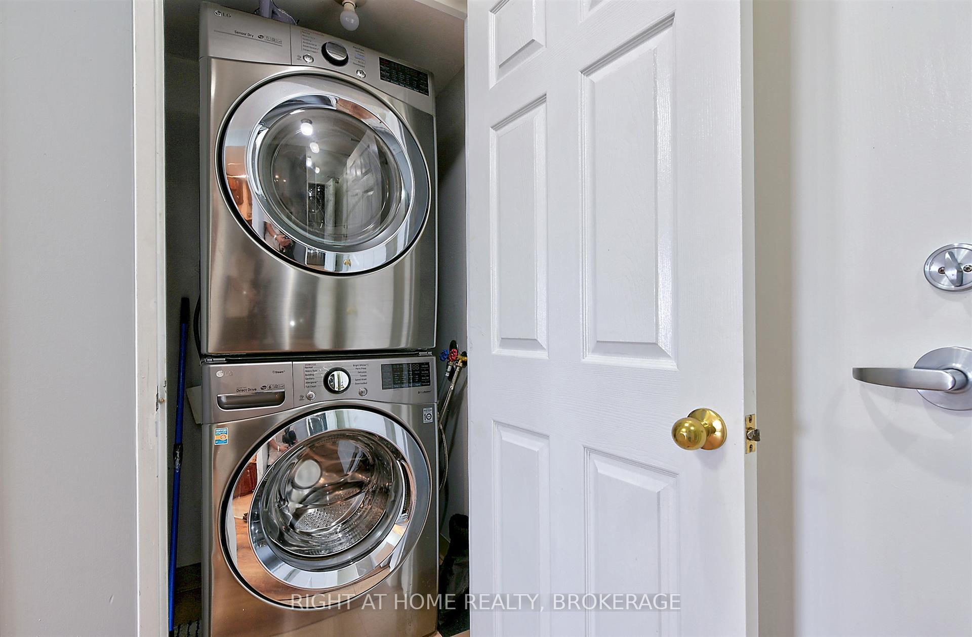 Photo 20 of Unit 206, 101 Subway Crescent, Etobicoke, Islington-City Centre West — HOMEH