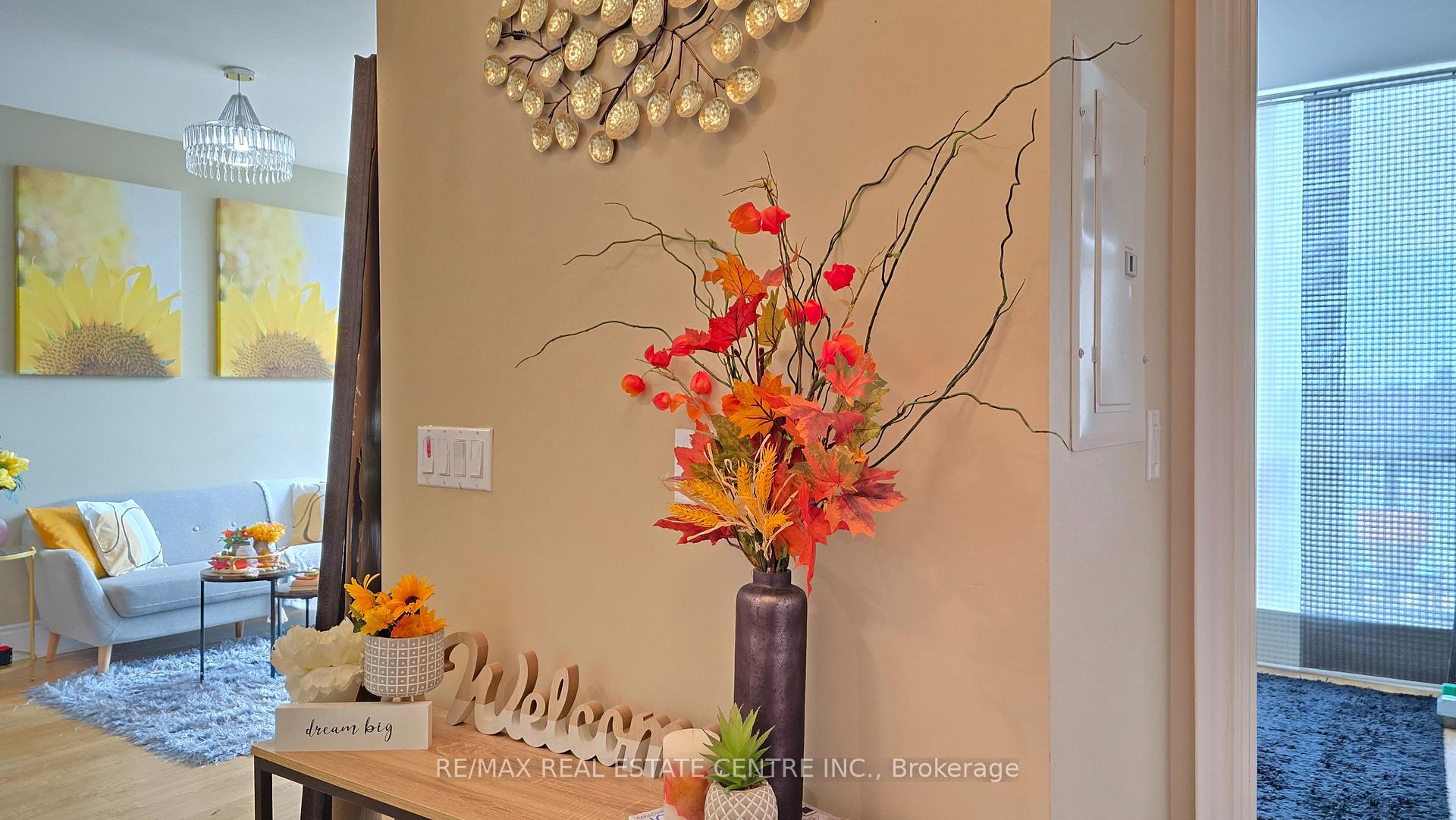 Photo 2 of Unit PH207, 18 Harding Boulevard, Richmond Hill, Harding — HOMEH