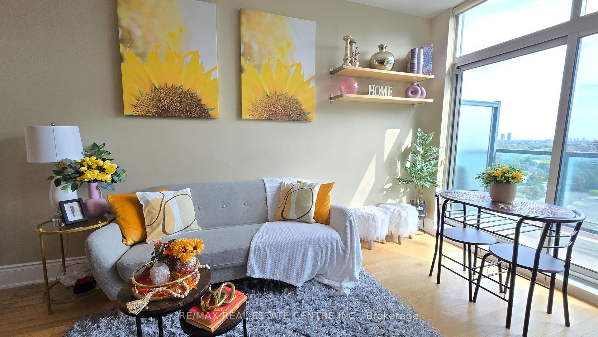Photo 8 of Unit PH207, 18 Harding Boulevard, Richmond Hill, Harding — HOMEH