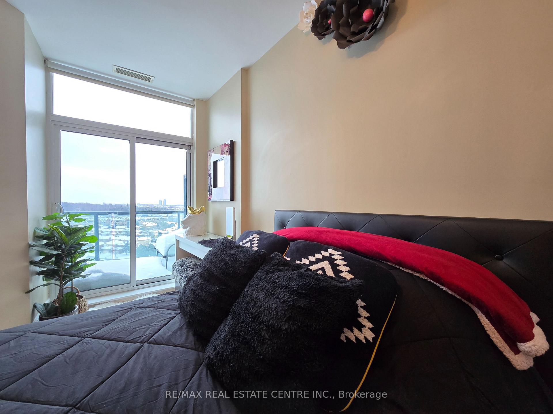 Photo 28 of Unit PH207, 18 Harding Boulevard, Richmond Hill, Harding — HOMEH