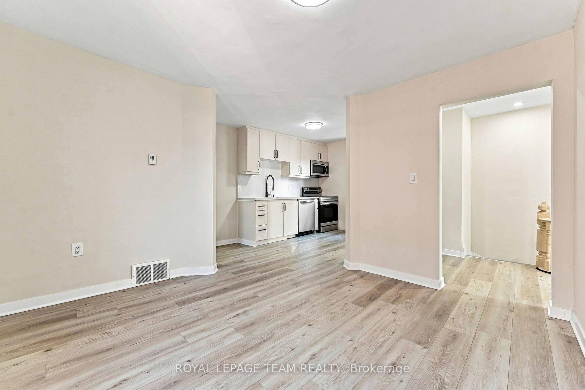 Photo 7 of Unit B, 13 Balsam Street, Ottawa, West Centre Town — HOMEH