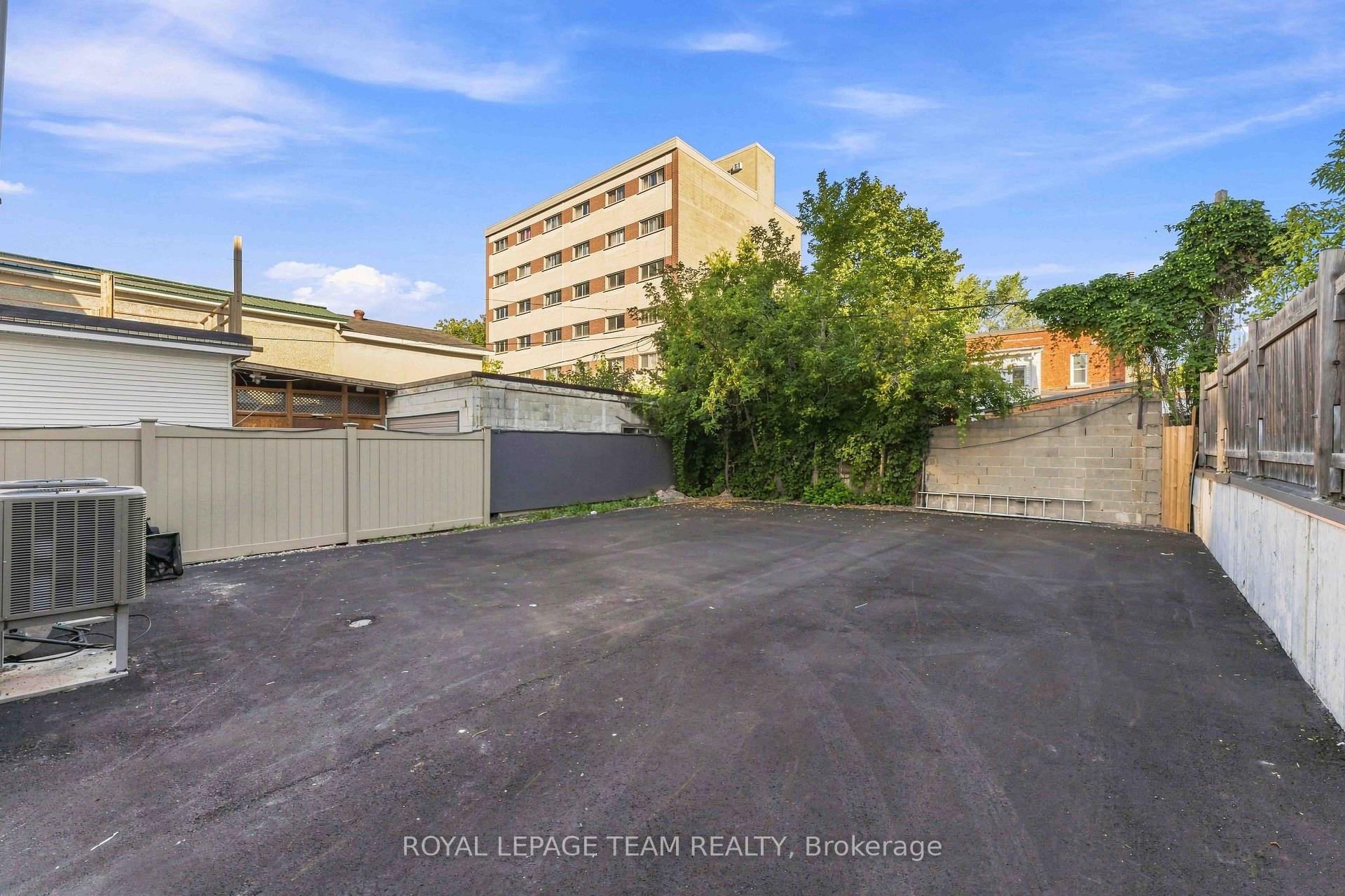 Photo 29 of Unit B, 13 Balsam Street, Ottawa, West Centre Town — HOMEH