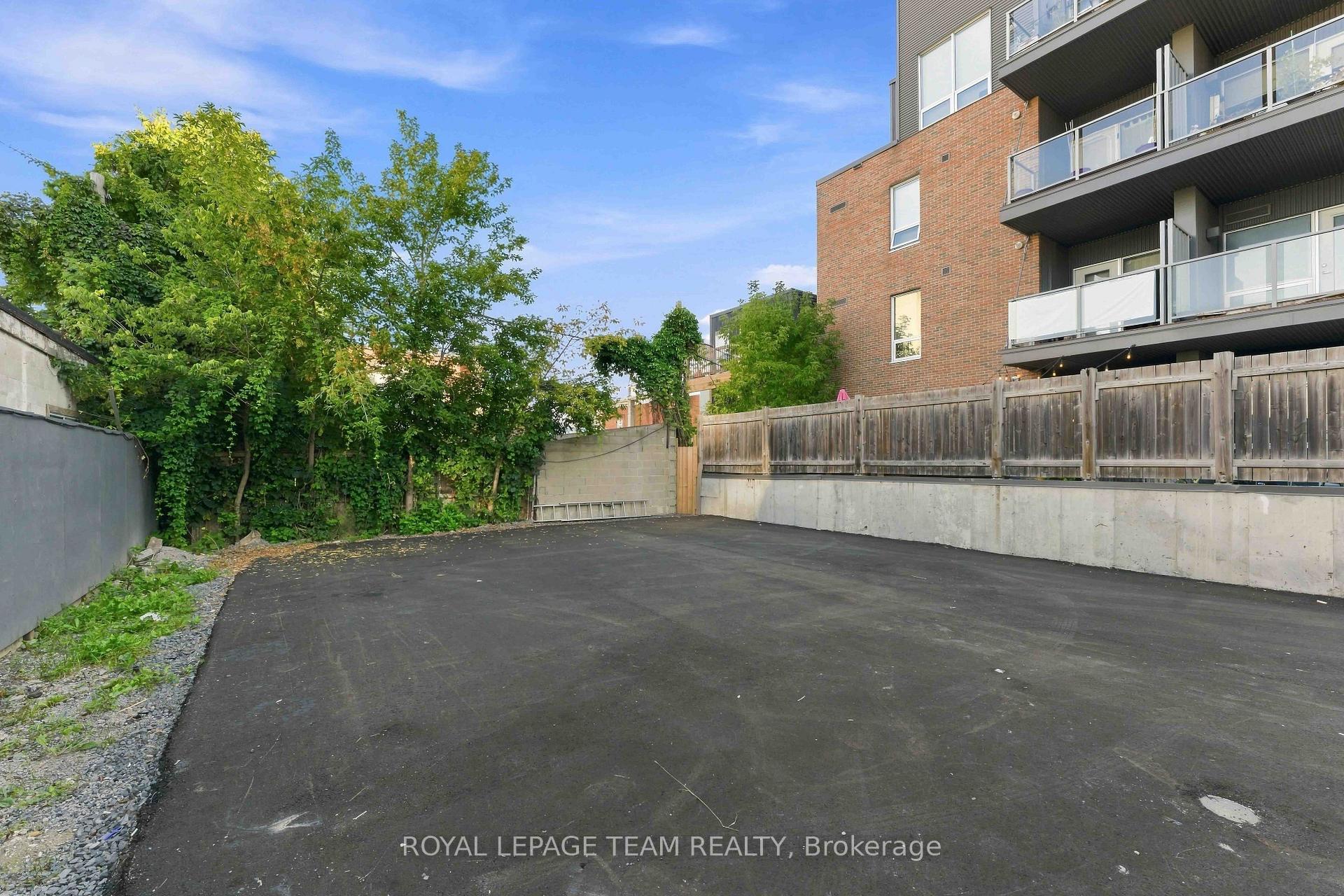 Photo 30 of Unit B, 13 Balsam Street, Ottawa, West Centre Town — HOMEH