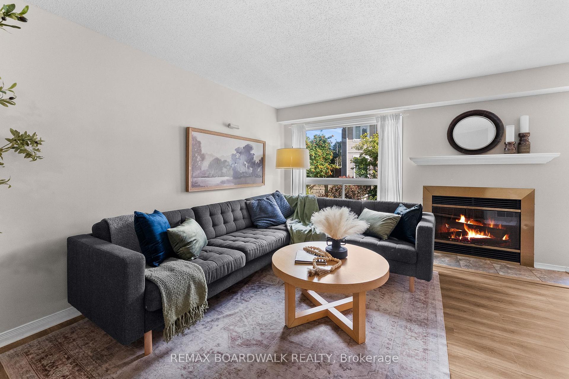 Photo 6 of 12 Willwood Crescent, Ottawa, Barrhaven - Cedargrove/Fraserdale — HOMEH