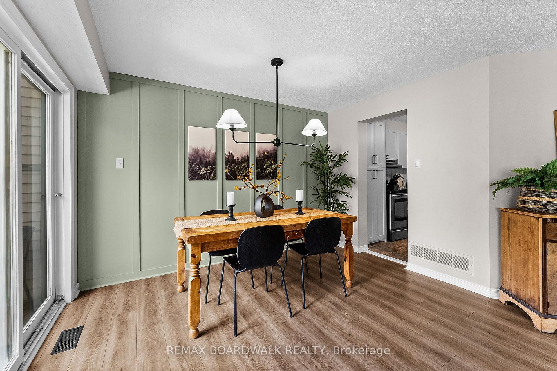 Photo 12 of 12 Willwood Crescent, Ottawa, Barrhaven - Cedargrove/Fraserdale — HOMEH