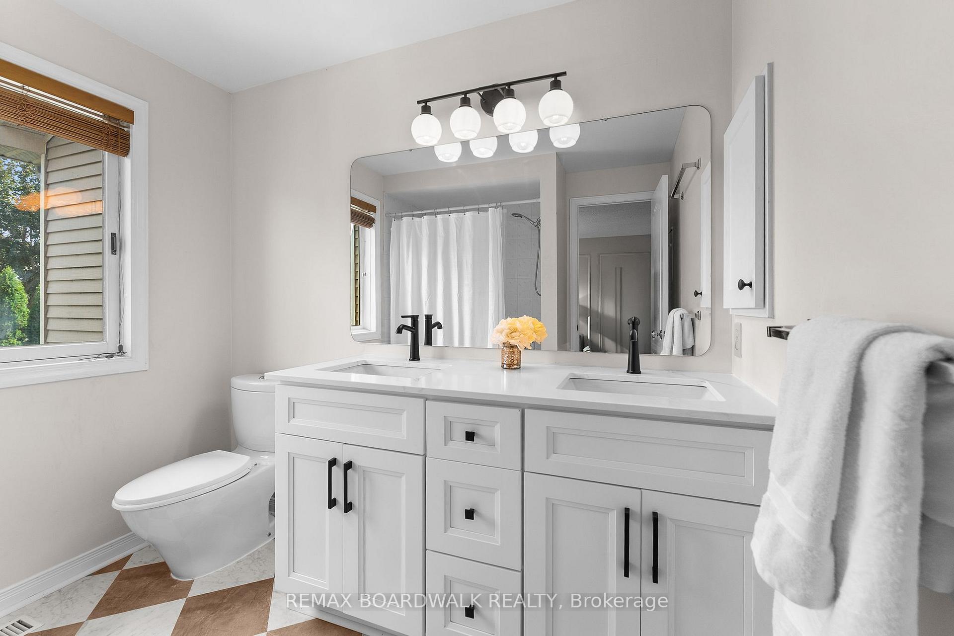 Photo 21 of 12 Willwood Crescent, Ottawa, Barrhaven - Cedargrove/Fraserdale — HOMEH