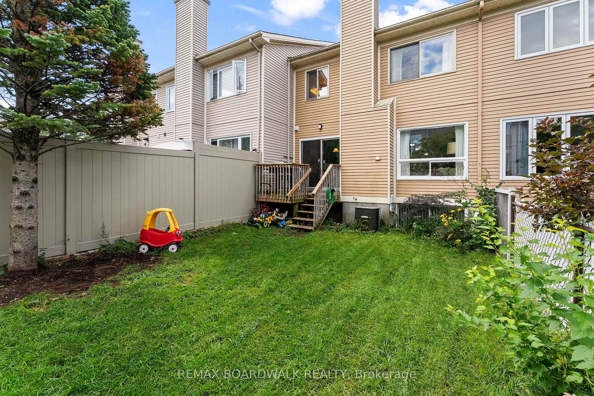 Photo 33 of 12 Willwood Crescent, Ottawa, Barrhaven - Cedargrove/Fraserdale — HOMEH