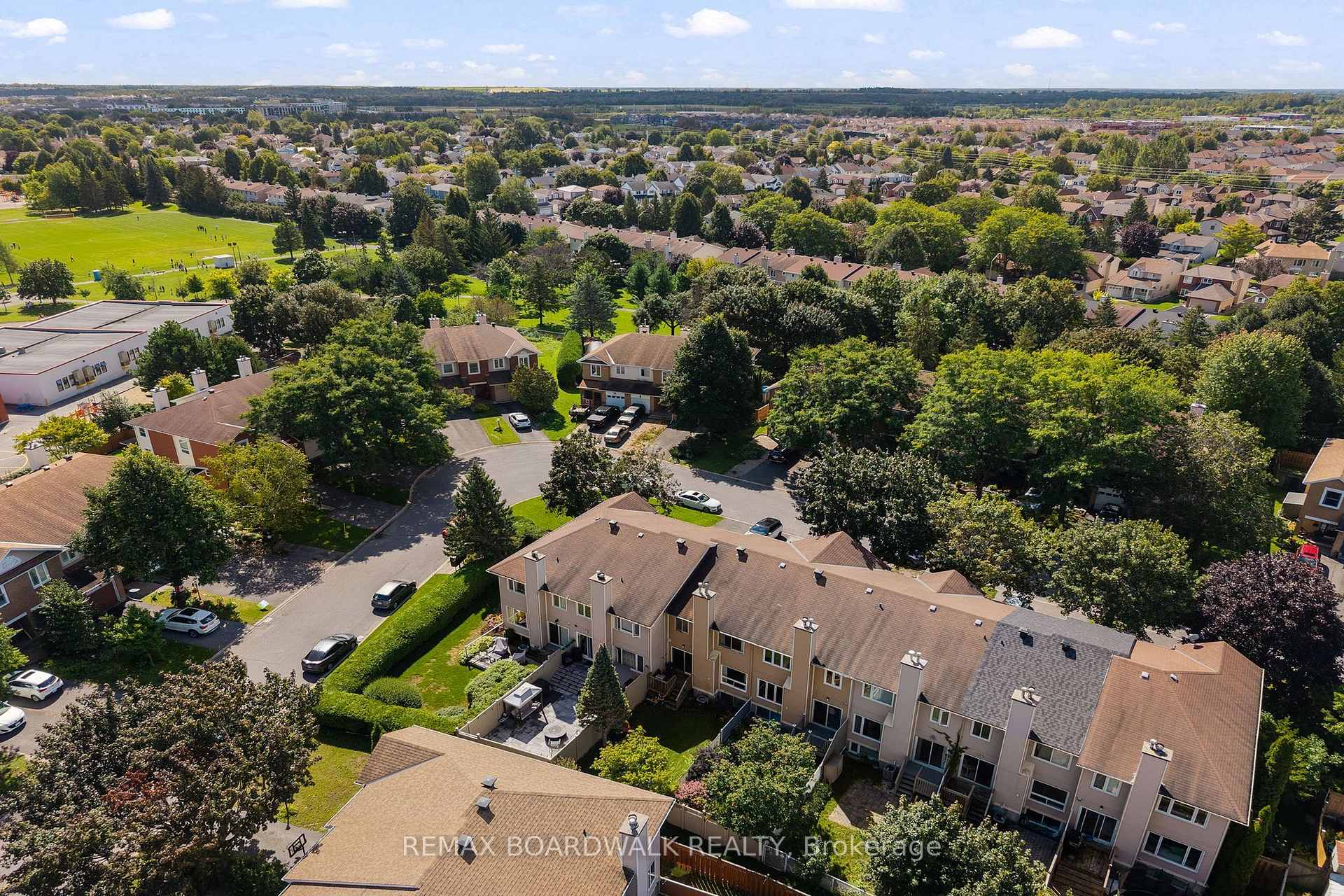 Photo 36 of 12 Willwood Crescent, Ottawa, Barrhaven - Cedargrove/Fraserdale — HOMEH