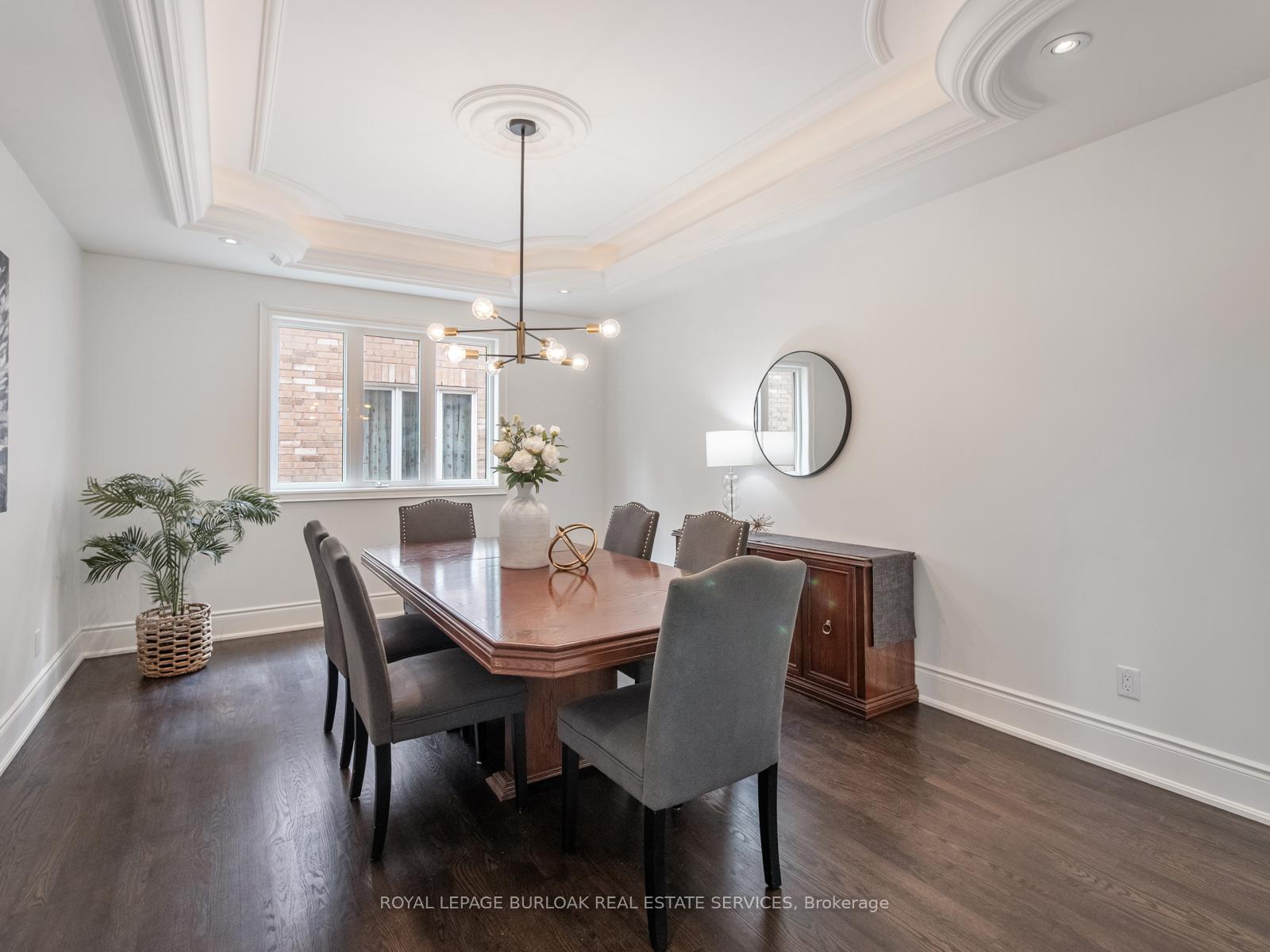 Photo 10 of 655 Kozel Court, Mississauga, Rathwood — HOMEH