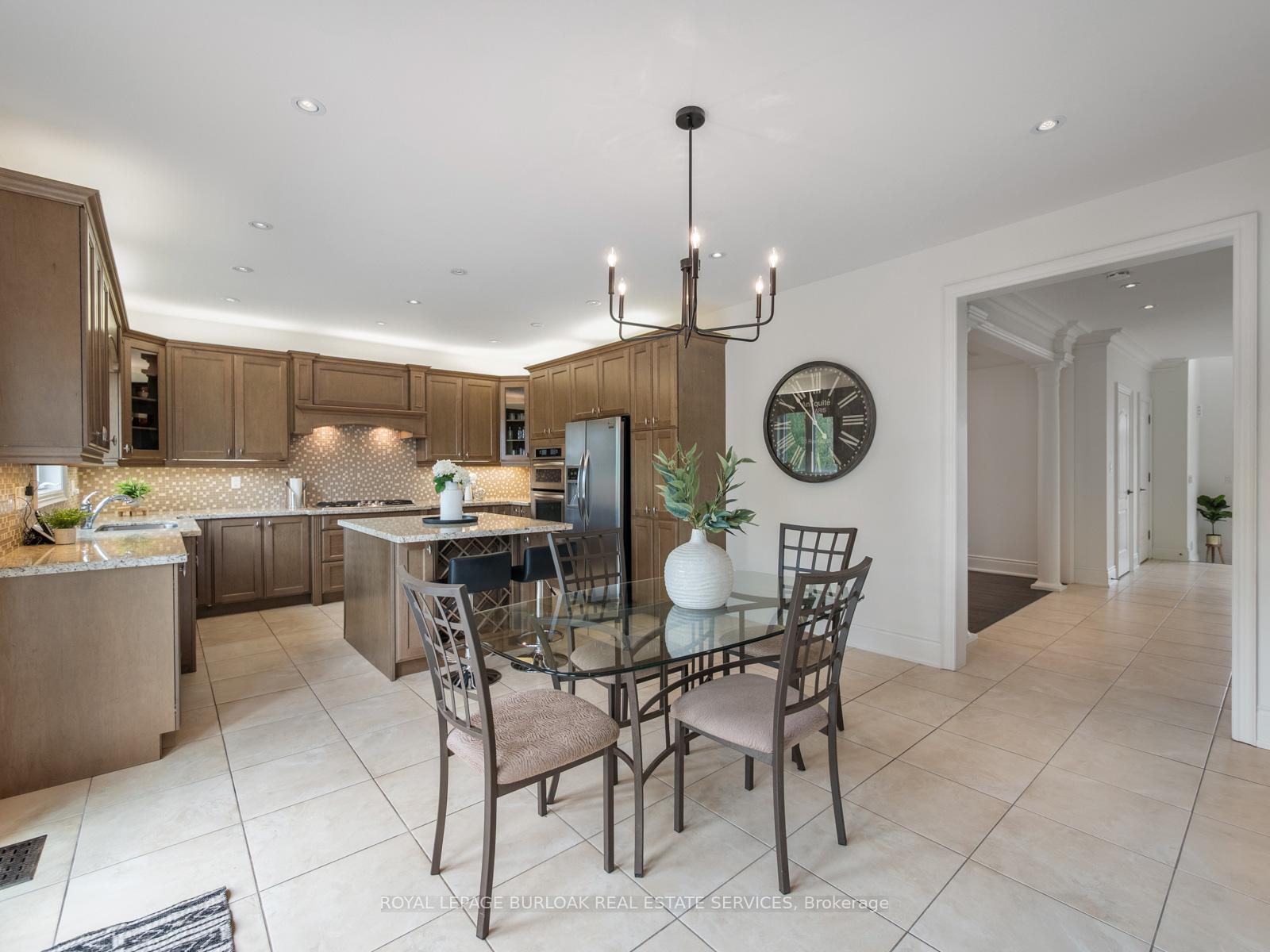Photo 13 of 655 Kozel Court, Mississauga, Rathwood — HOMEH