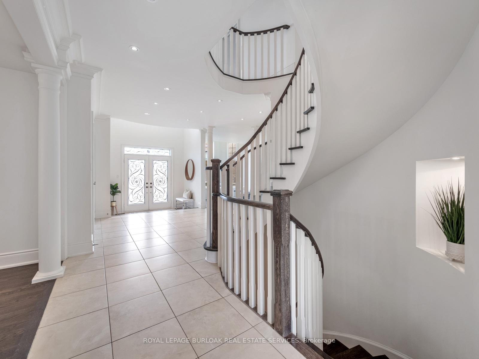 Photo 23 of 655 Kozel Court, Mississauga, Rathwood — HOMEH