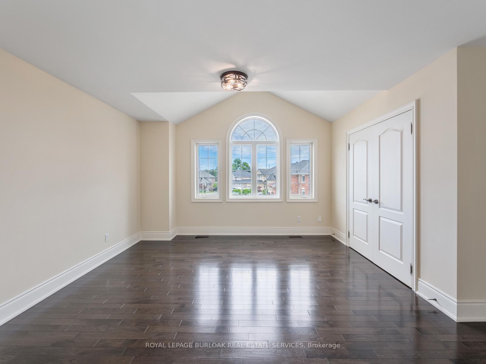 Photo 28 of 655 Kozel Court, Mississauga, Rathwood — HOMEH