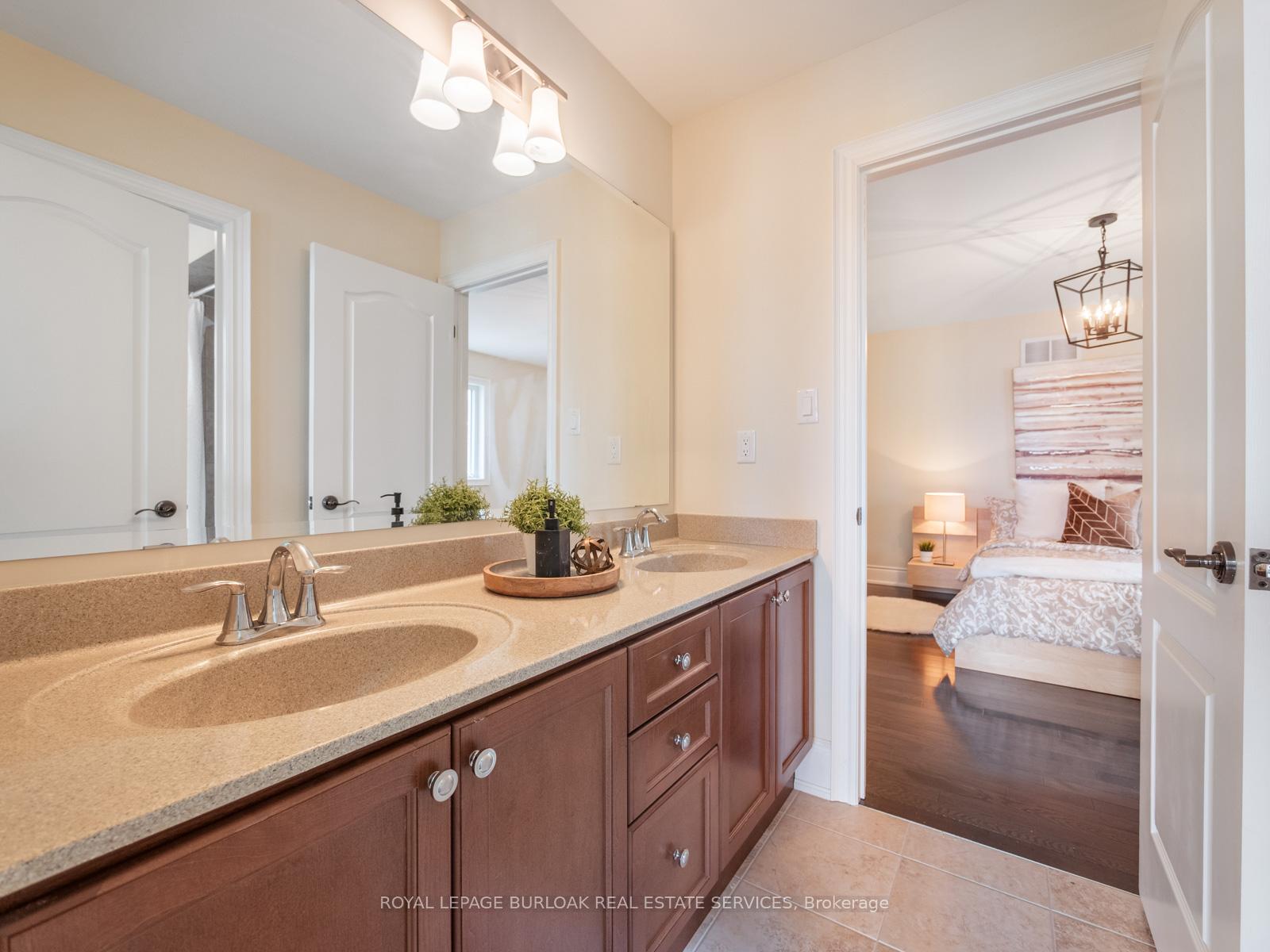 Photo 30 of 655 Kozel Court, Mississauga, Rathwood — HOMEH