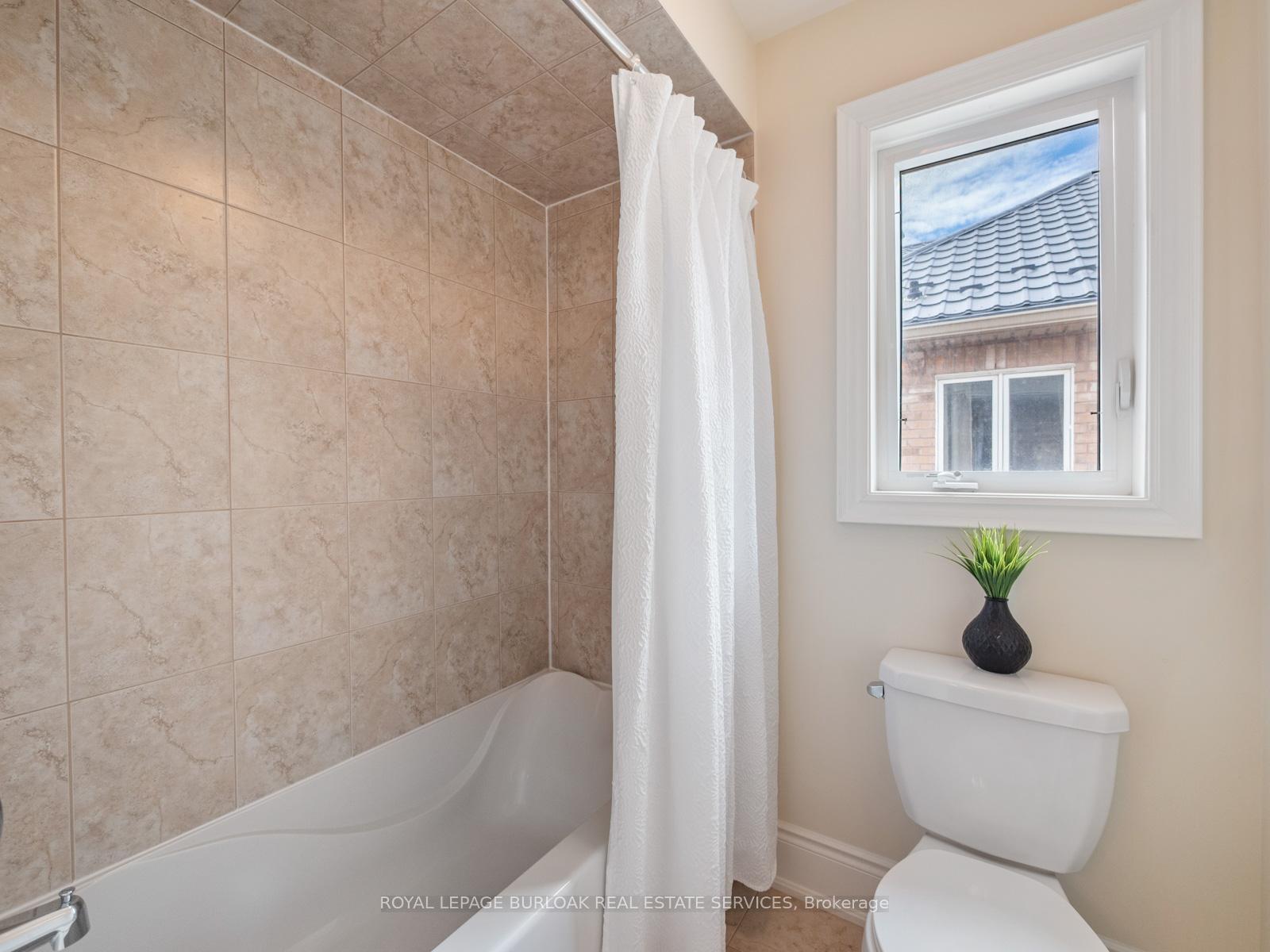 Photo 31 of 655 Kozel Court, Mississauga, Rathwood — HOMEH