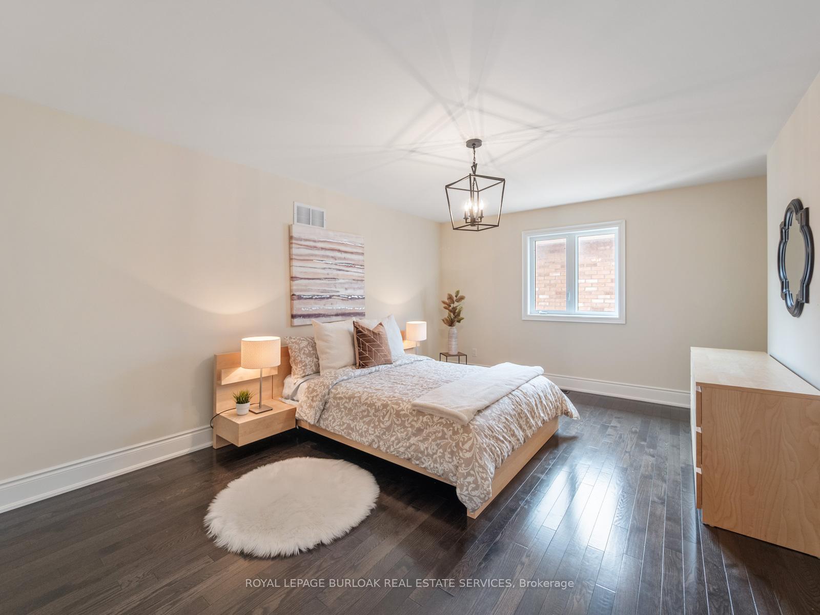 Photo 32 of 655 Kozel Court, Mississauga, Rathwood — HOMEH