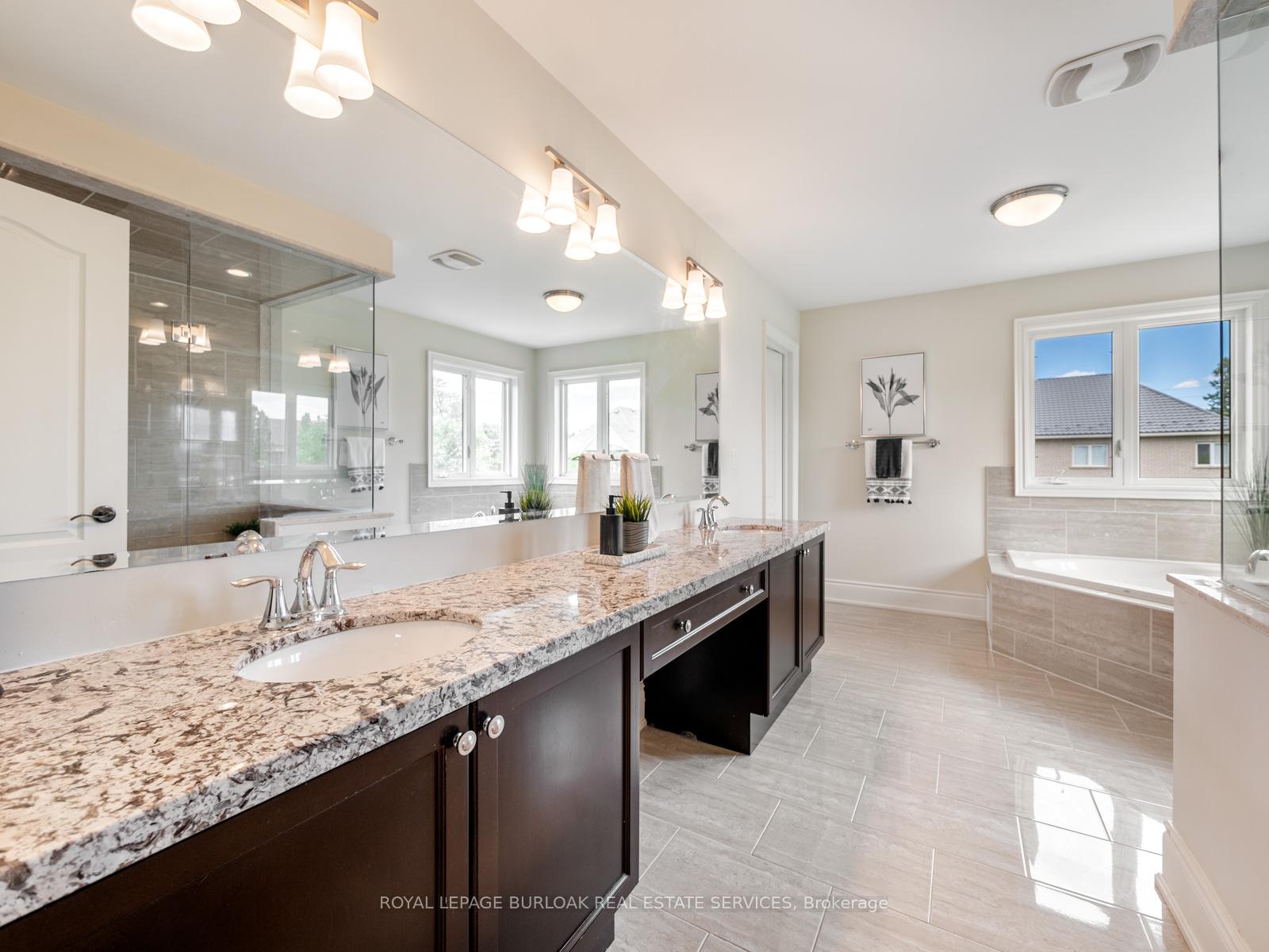 Photo 36 of 655 Kozel Court, Mississauga, Rathwood — HOMEH