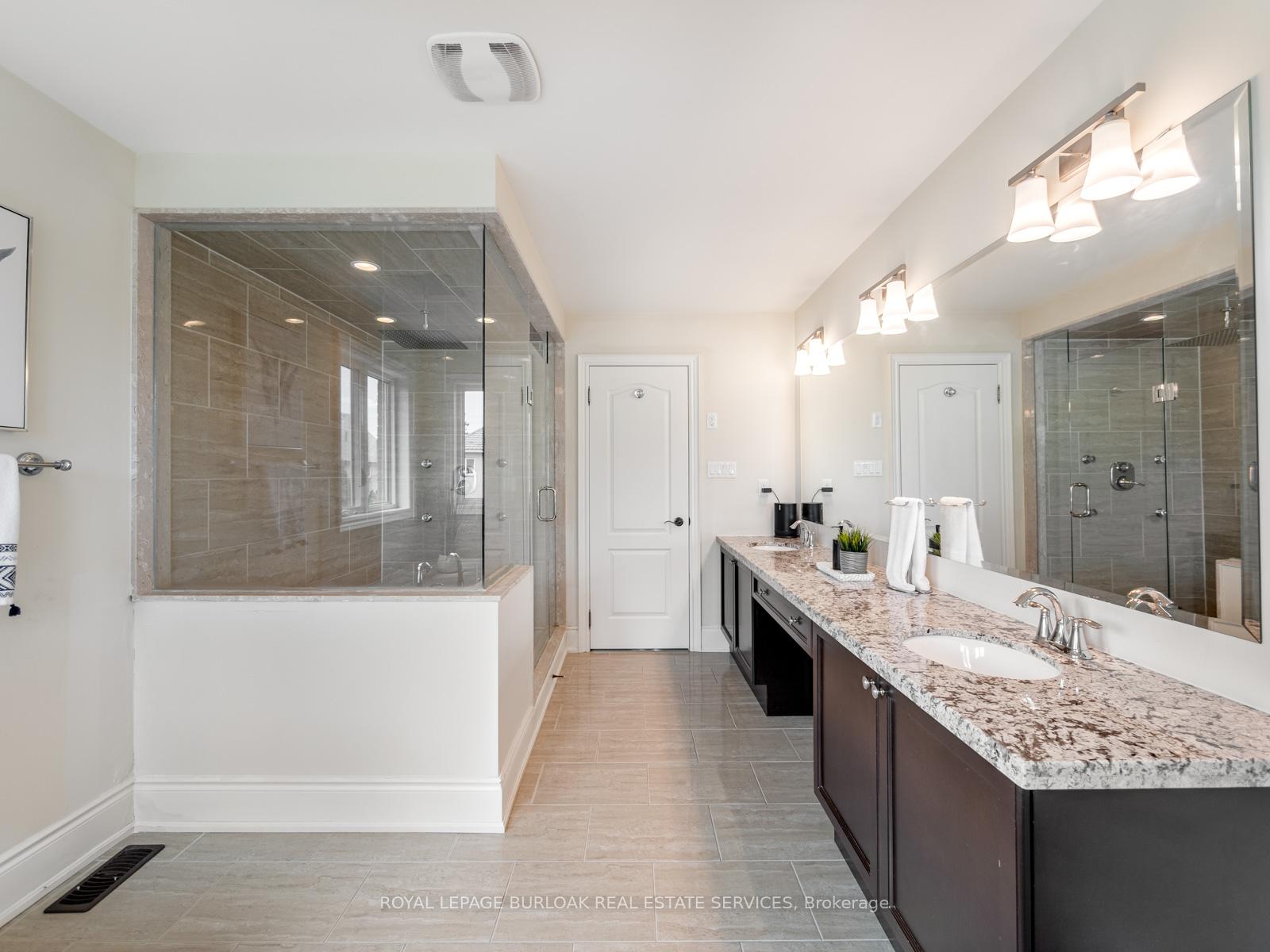Photo 37 of 655 Kozel Court, Mississauga, Rathwood — HOMEH