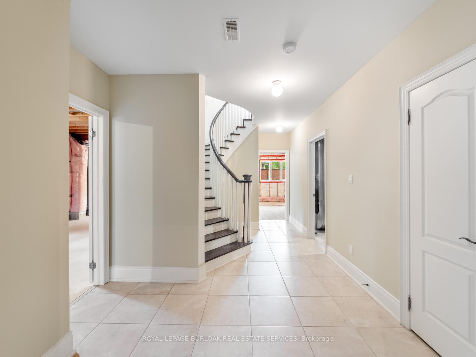 Photo 40 of 655 Kozel Court, Mississauga, Rathwood — HOMEH
