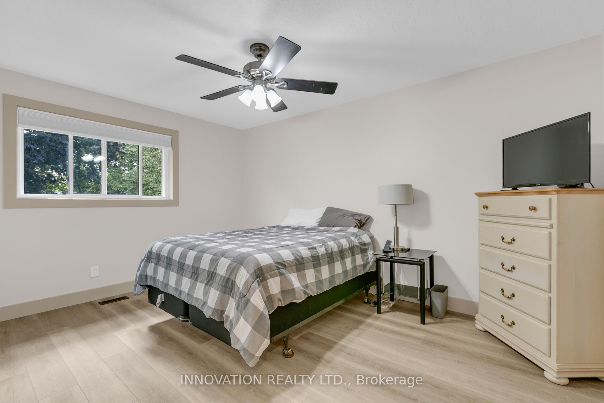 Photo 8 of 704 Levac Drive, Ottawa, Fallingbrook/Pineridge — HOMEH