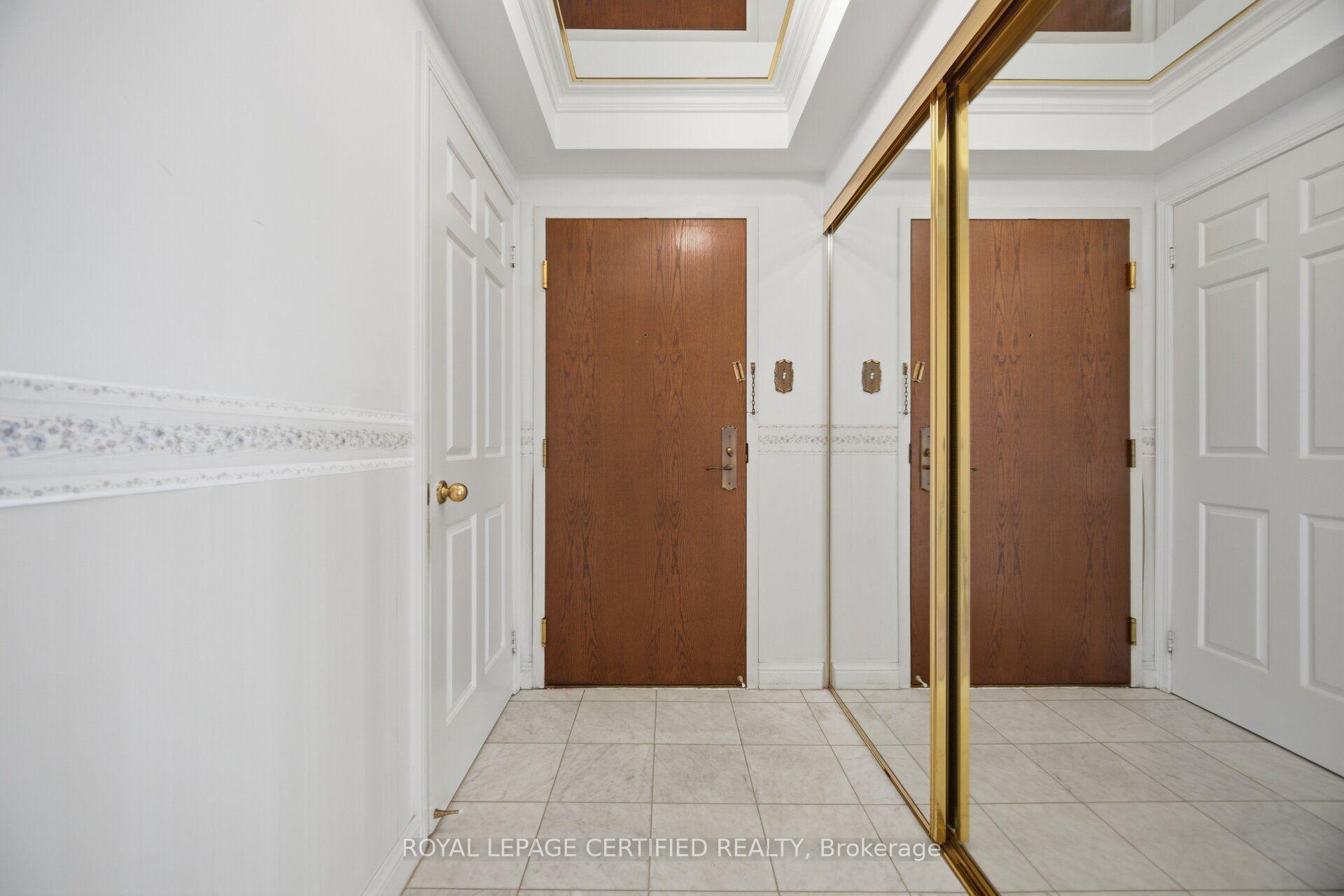 Photo 2 of Unit 1610, 24 Hanover Road, Brampton, Queen Street Corridor — HOMEH