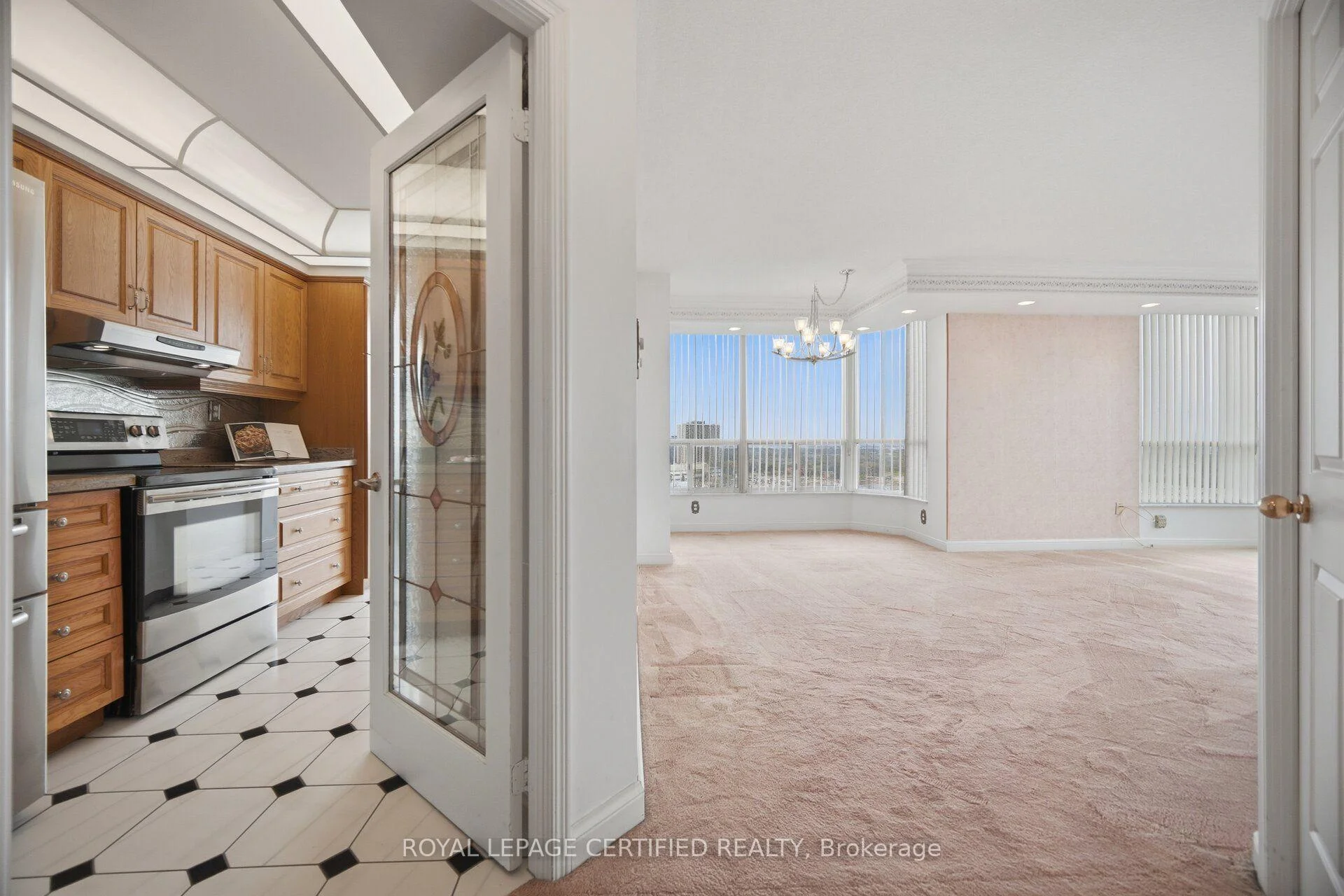 Photo 7 of Unit 1610, 24 Hanover Road, Brampton, Queen Street Corridor — HOMEH