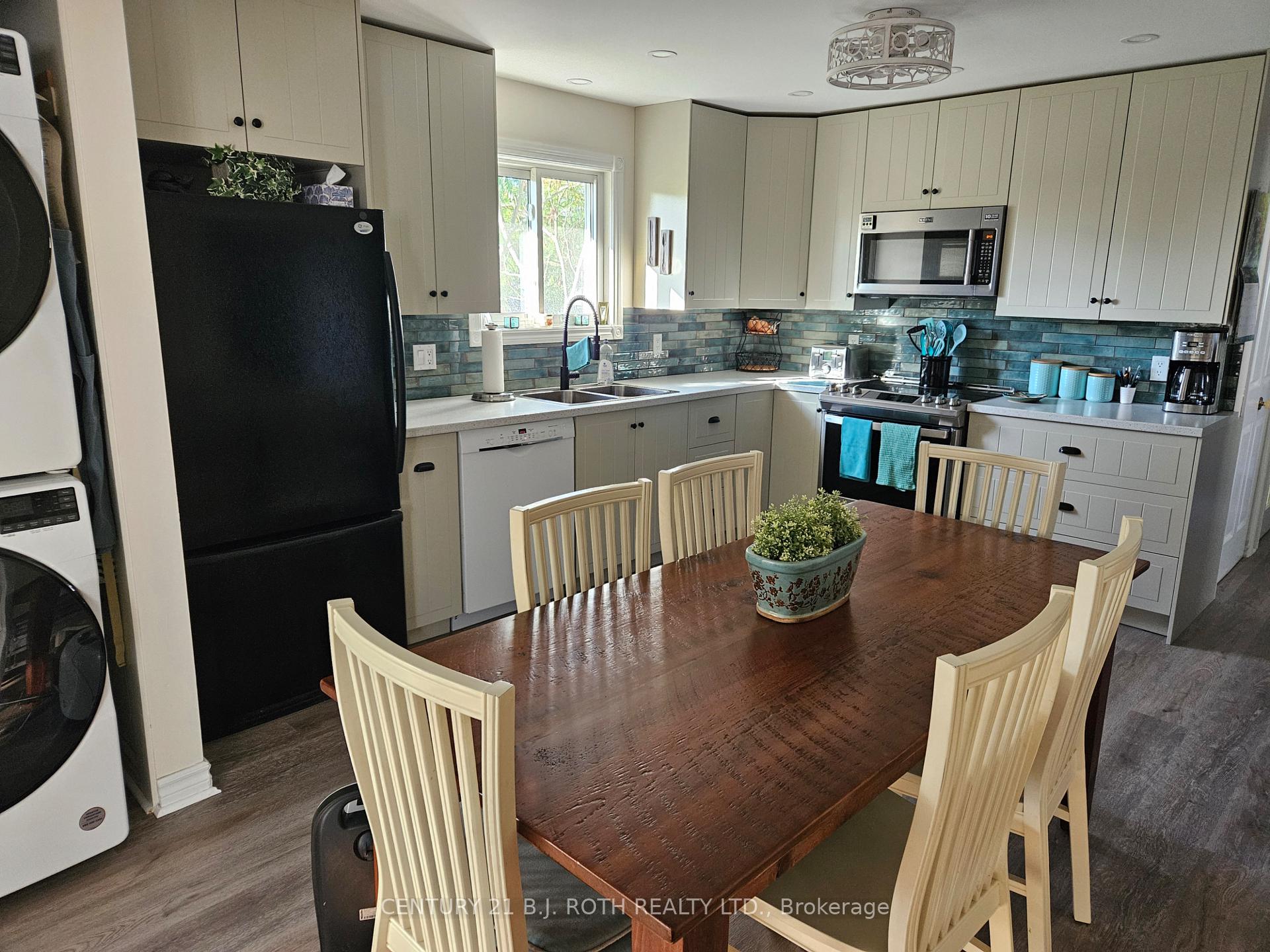 Photo 9 of 2011 25th Side Road, Innisfil, Alcona — HOMEH