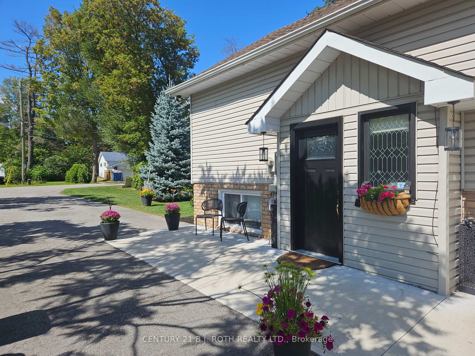 Photo 43 of 2011 25th Side Road, Innisfil, Alcona — HOMEH