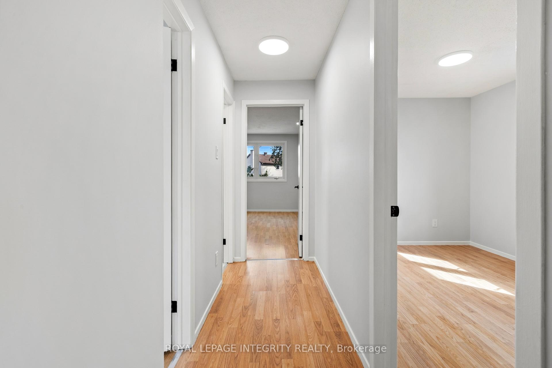 Photo 19 of 1736 Summerlands Crescent, Ottawa, Queenswood Heights South — HOMEH