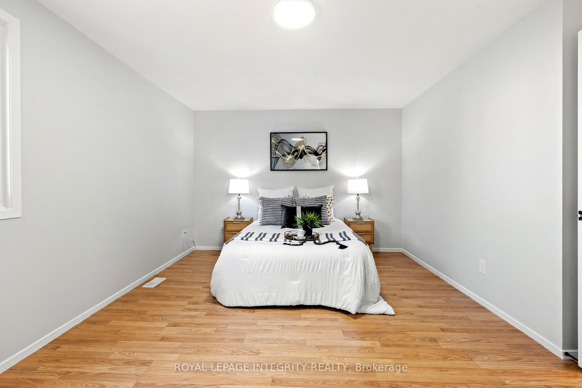Photo 21 of 1736 Summerlands Crescent, Ottawa, Queenswood Heights South — HOMEH