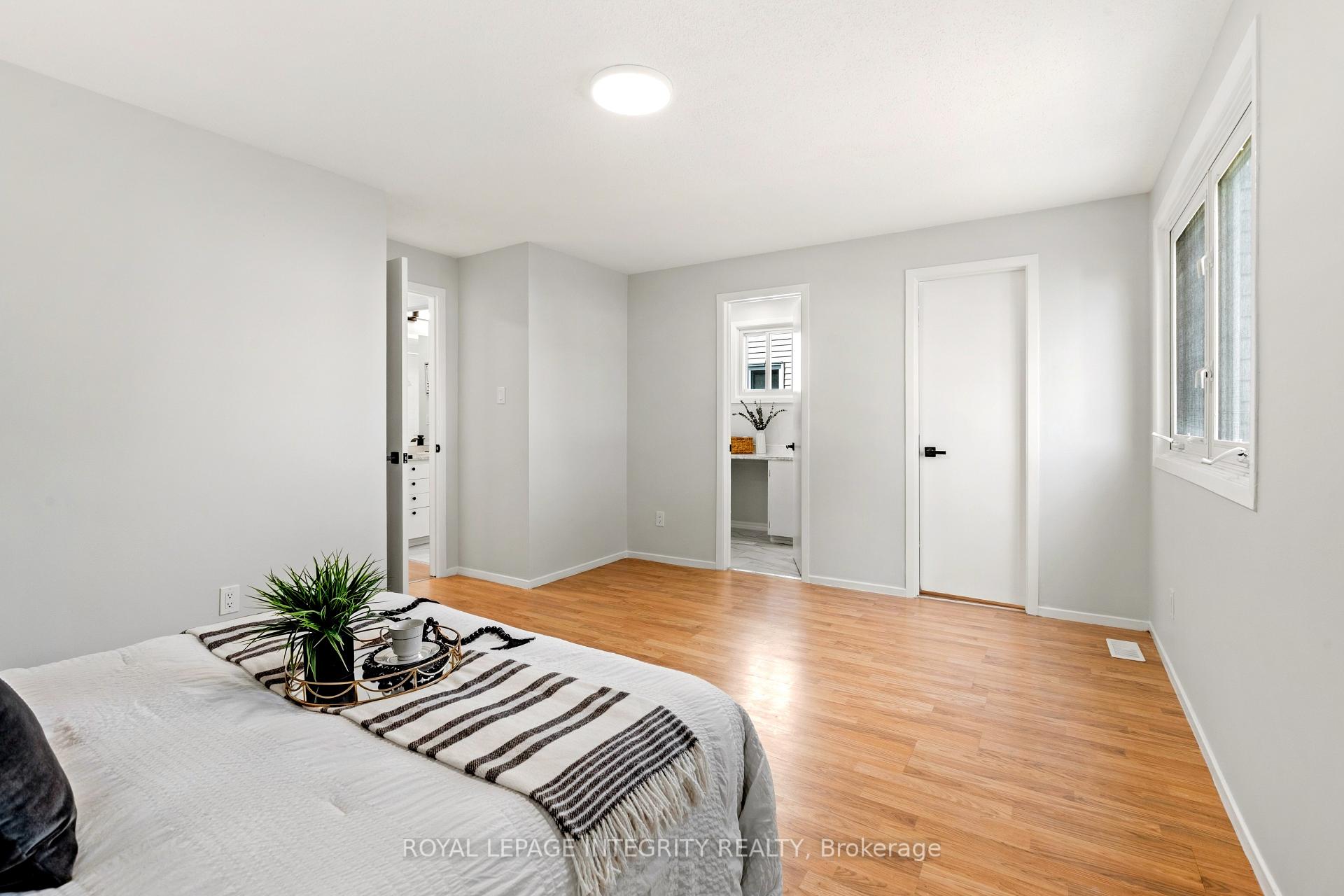 Photo 22 of 1736 Summerlands Crescent, Ottawa, Queenswood Heights South — HOMEH