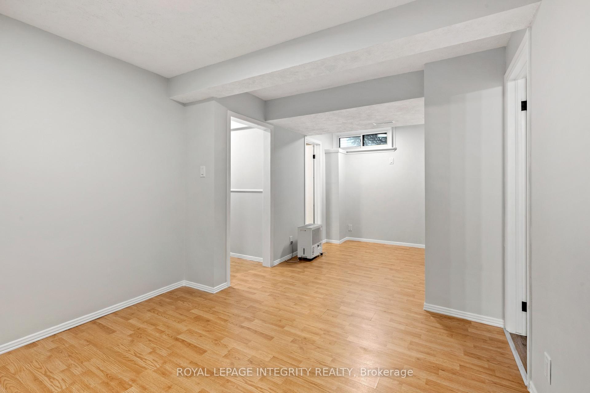 Photo 32 of 1736 Summerlands Crescent, Ottawa, Queenswood Heights South — HOMEH