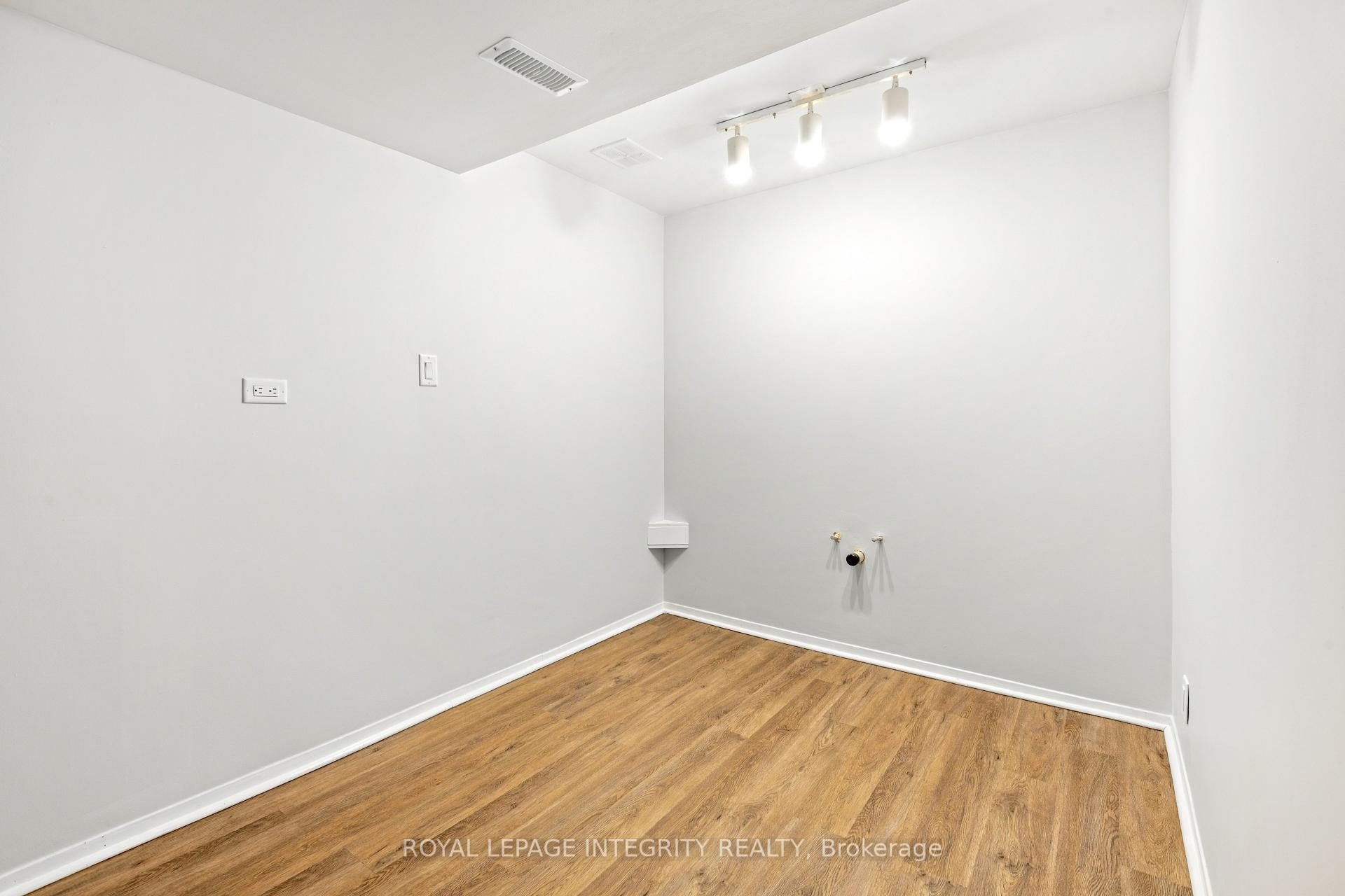 Photo 34 of 1736 Summerlands Crescent, Ottawa, Queenswood Heights South — HOMEH