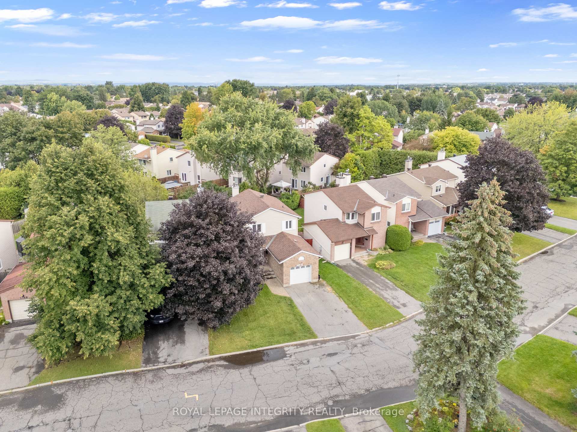 Photo 41 of 1736 Summerlands Crescent, Ottawa, Queenswood Heights South — HOMEH