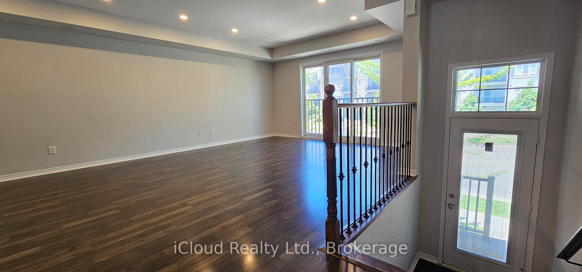 Photo 3 of Unit 8, 3070 Thomas Street, Mississauga, Churchill Meadows — HOMEH